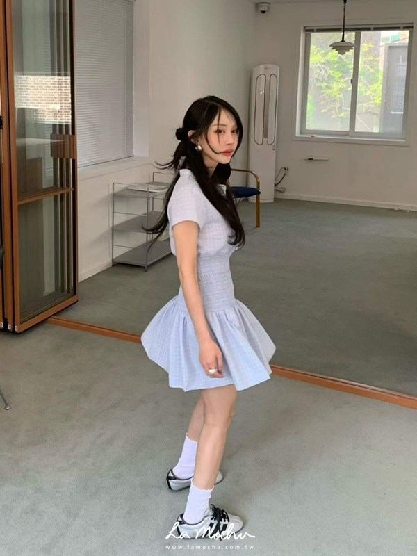 泡泡布小包袖格紋洋裝